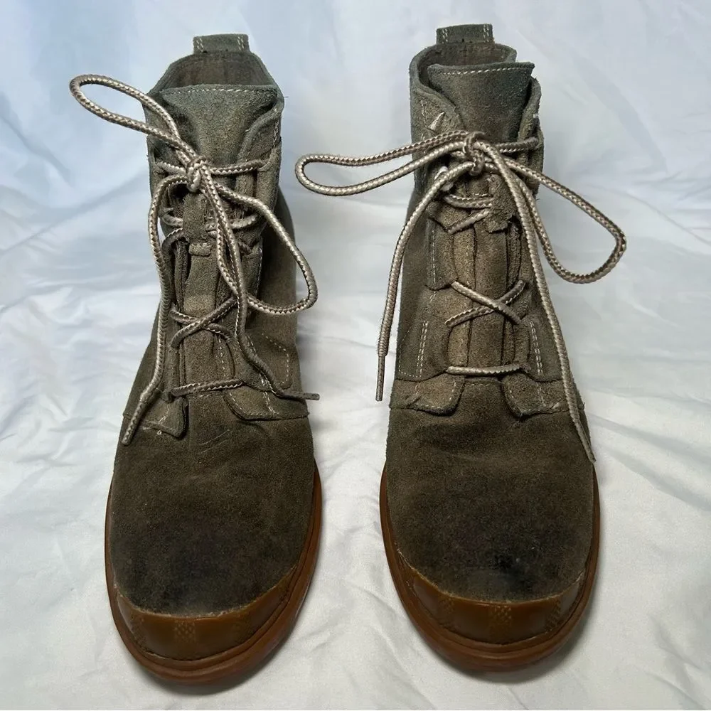 Sorel Toronto green suede lace up waterproof wedge boots women’s shoe size 7.5